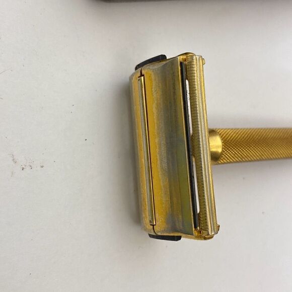 Vintage Gillette Milord Men's Gold Razor with Case - Picture 4 of 10
